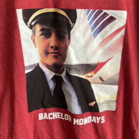 ❤️Bachelors Monday Graphic Tee❤️ - Picture 2 of 4